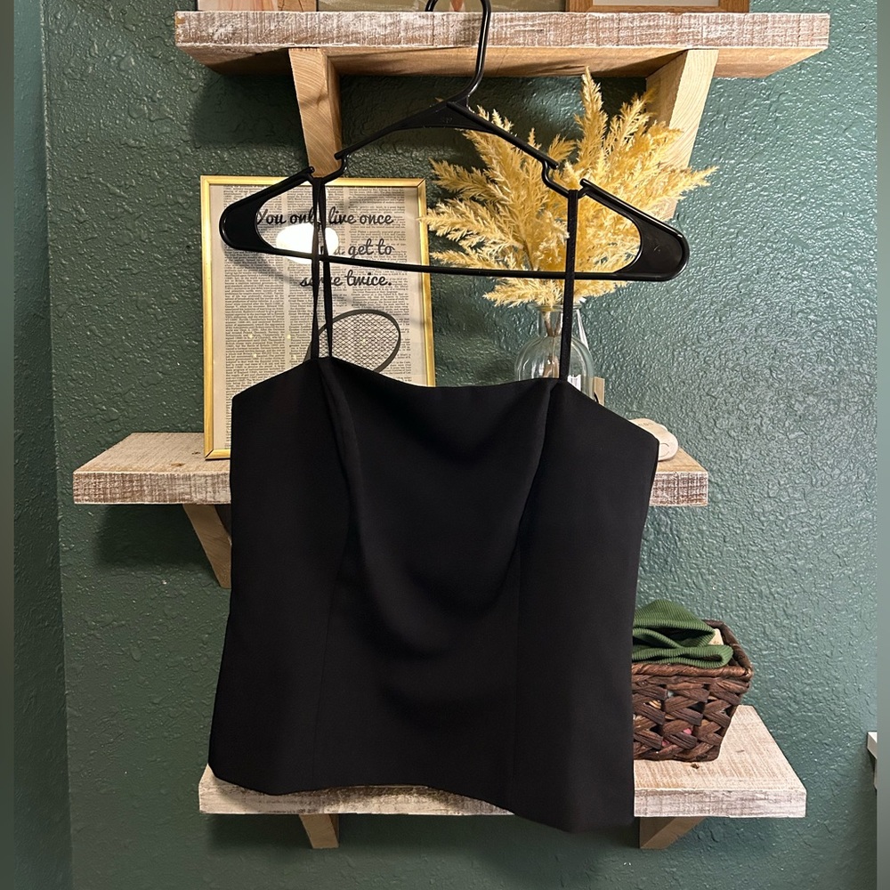 Adorable black top.
